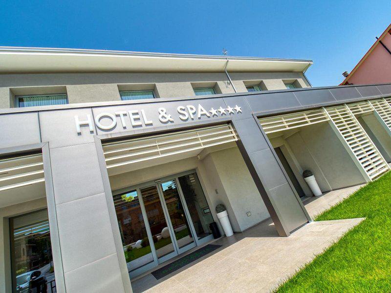 403668DF1B0A2158070A78D4DFD2C211