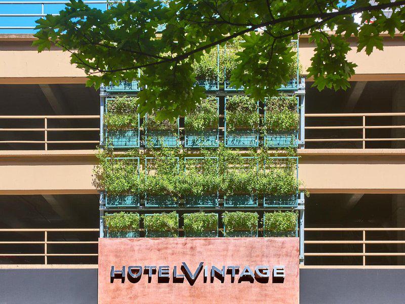 0CDADE120AF53BE74139368724DFAEC6