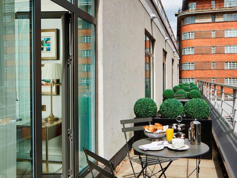 E952BD7177EA1F5565D5A7A8F32475AD