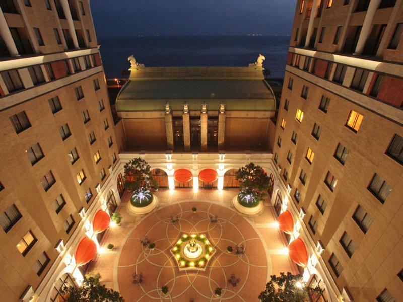 1077858E53A94995B9315B715D2E7592