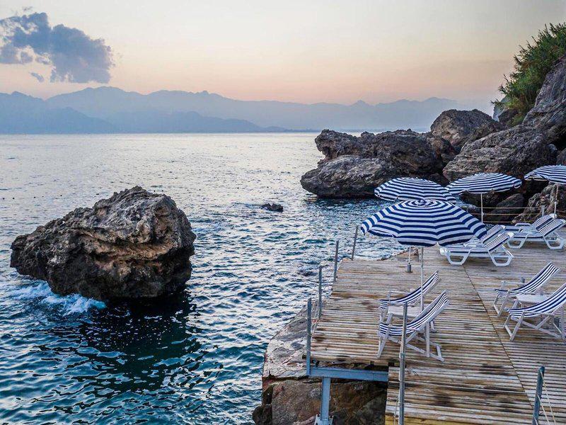 927A18951628F20FFCF9B11466C1058A