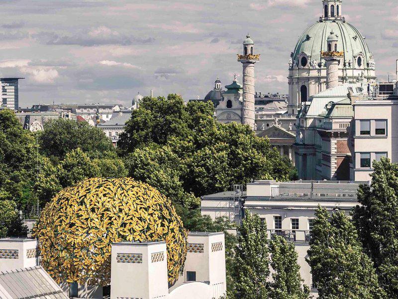 FEDEB724B0203E4DD8A757A1ECEBD69D