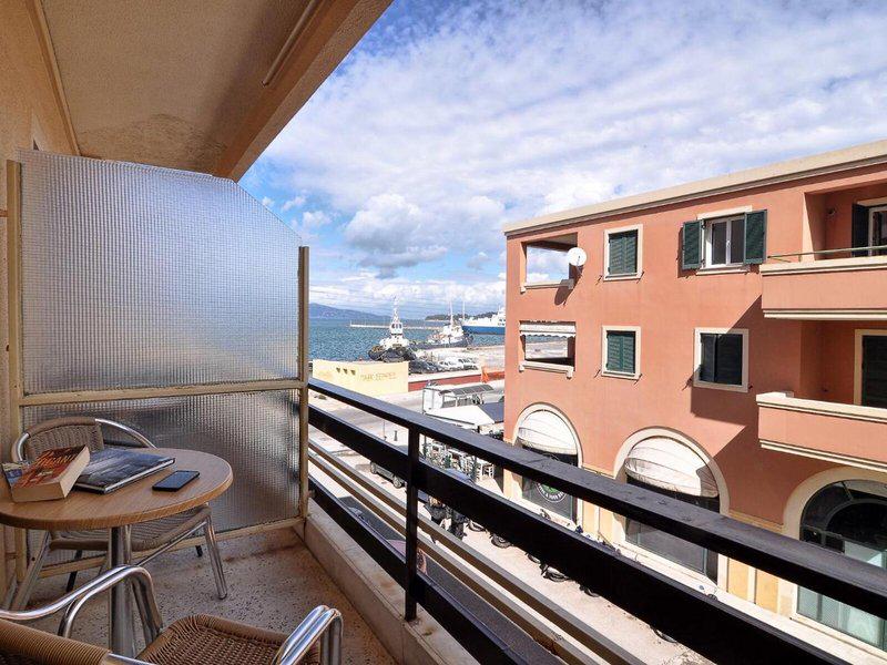 8FE73F8C2A90B2728D420E2CD17BDCF1