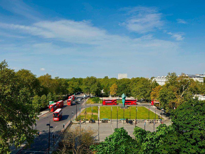 AE5D3F364712FC85BDB78A2B5C9A6077