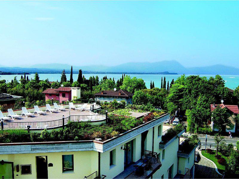 548F865E2543D8C410F006E26177A1A2