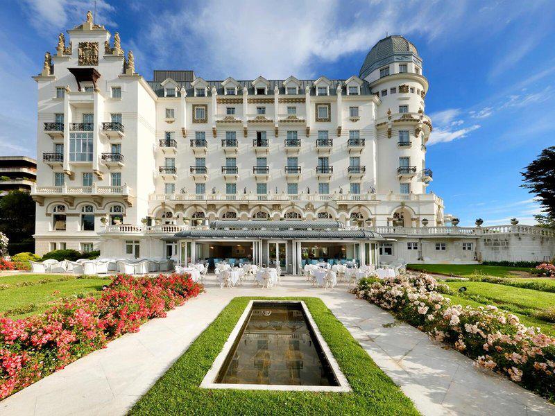 910A2E70D45151572C262EF136225AEA