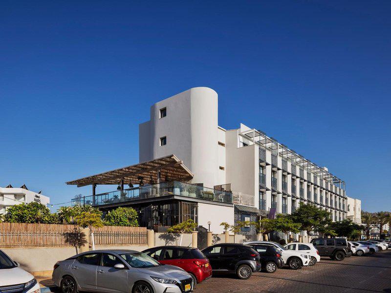 C61AE4473C6EEB8E82F20A7CDB18F1EE