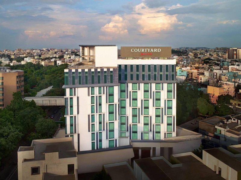 00679C92015FAF256860356CF472B192