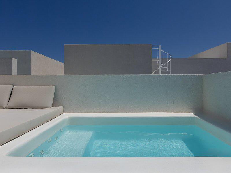 0FE740A26CE101B5028A97ABCDF24833