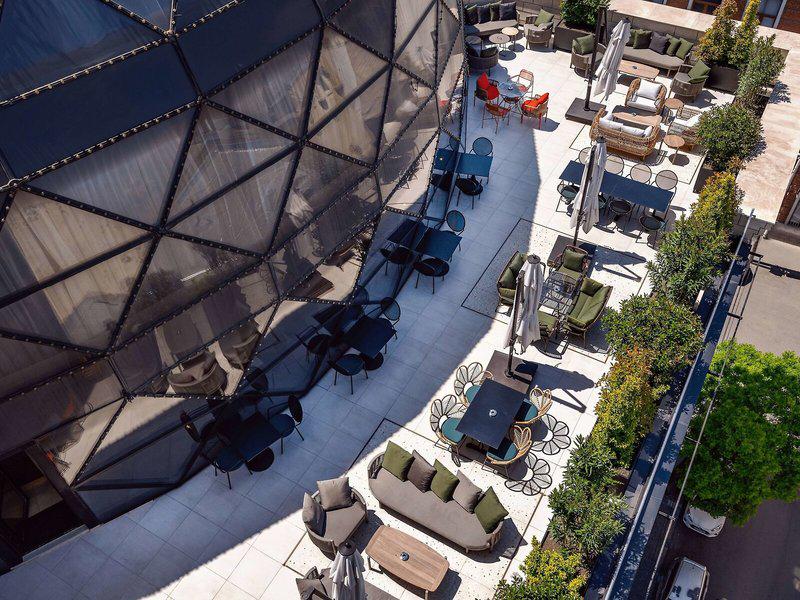 70DAB7AF5DF8183F145906273BD43946