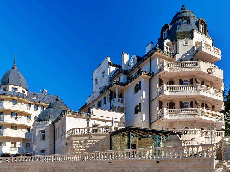 F1DFA6D7B85BA02044A0901E3E757DFE