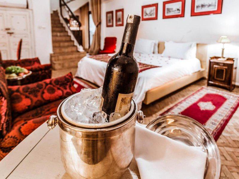 E15EA16465D9DB001B7EDDCE89437278