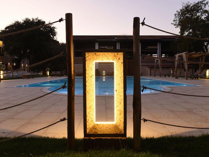 A2B005DBDD75FB0E8B8696F41680F040