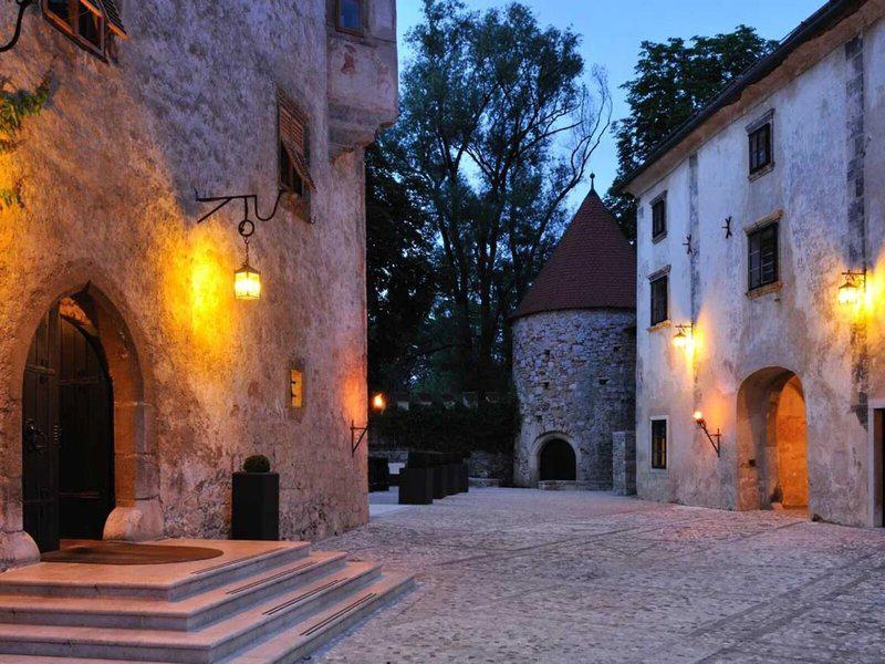 B24CA7EC500087B78E4255C01118E4BC