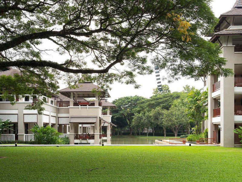 C8D56F1B0E54105FDF5FB44805968B78