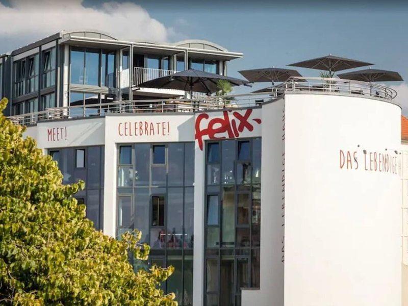 23770D463A816DBF03B72D5CC99E56B9