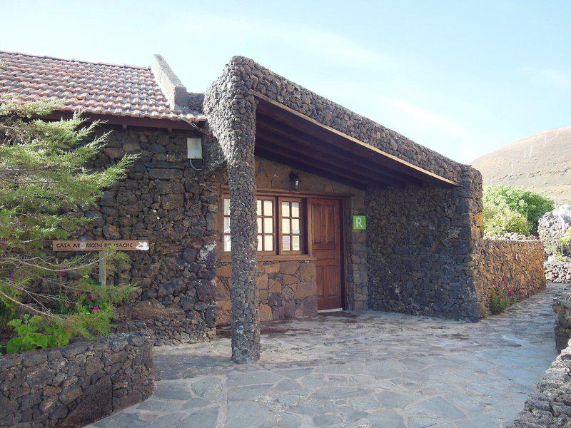 B676AC01D833EF268CCEE3E02E9C126C