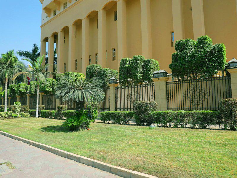 71CAC507D7CDE4E4D667190F5516BFAD