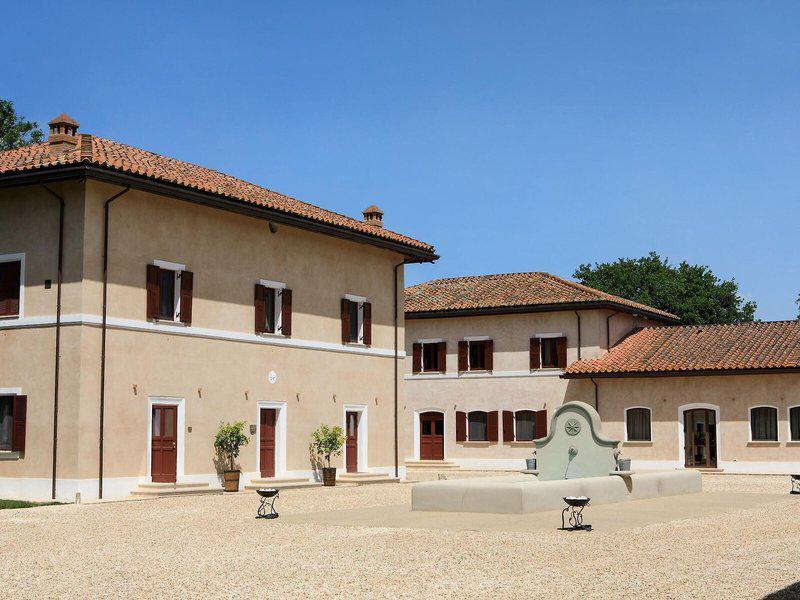 FF5E4B9A4BDE97DE44AD0C672F895331