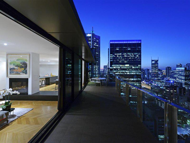 3526DF77777A99D063779AF5D35C95F6