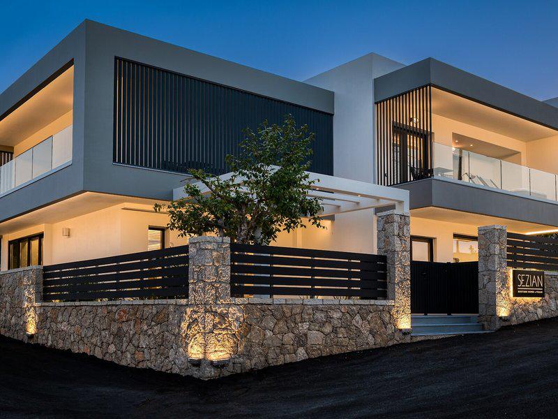 0F5E11D99CC5A62D699710143D651496