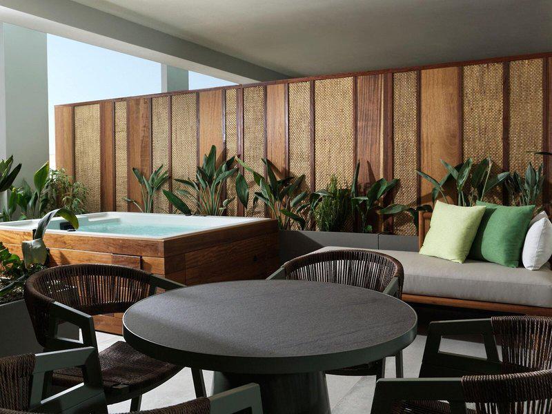 6C7469E7A9E40D1C68D0398989328082