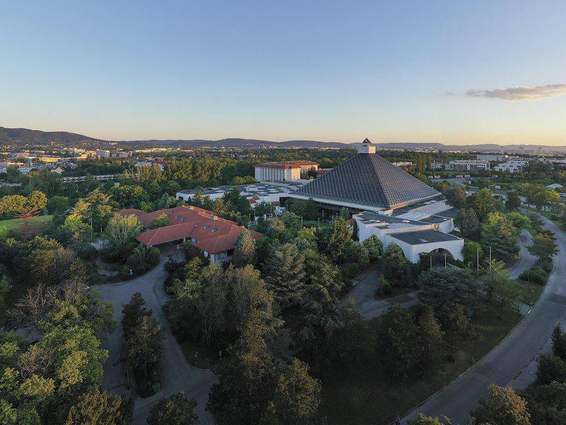 1FE0C044EAB17AFE64348D4039A8CA0B