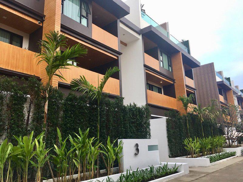 F2C98FC55D20D6A96183B6B9FD4B9305