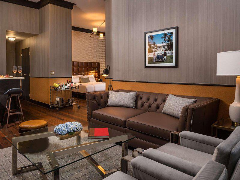 D2418B6098FCB1F5BA40D56981063A8F