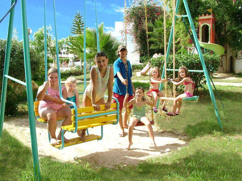 9CC46B17E6544E8E42A0FF4B44EFF051