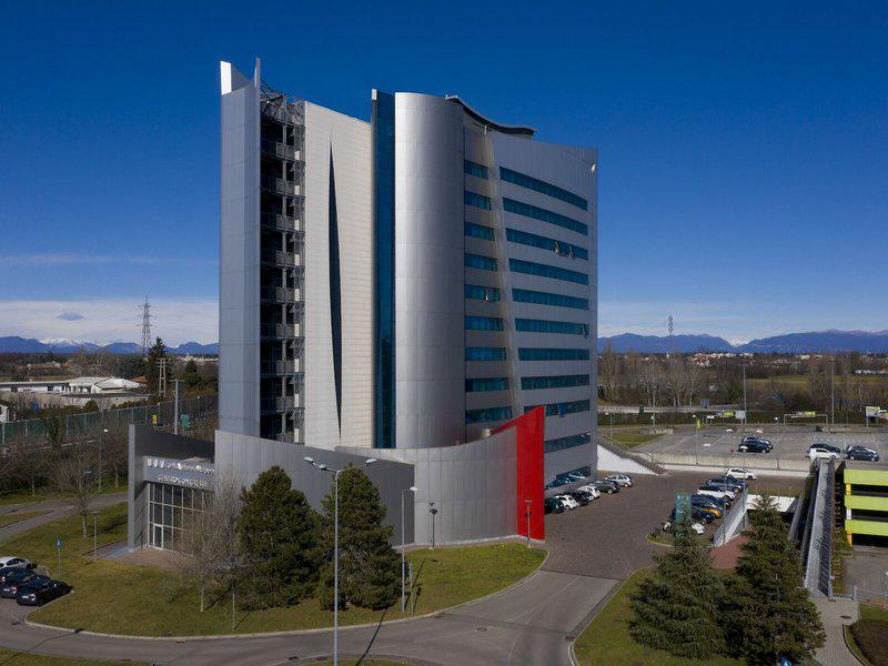 041CD30FC6C144E8C87FE3938F2A71A6