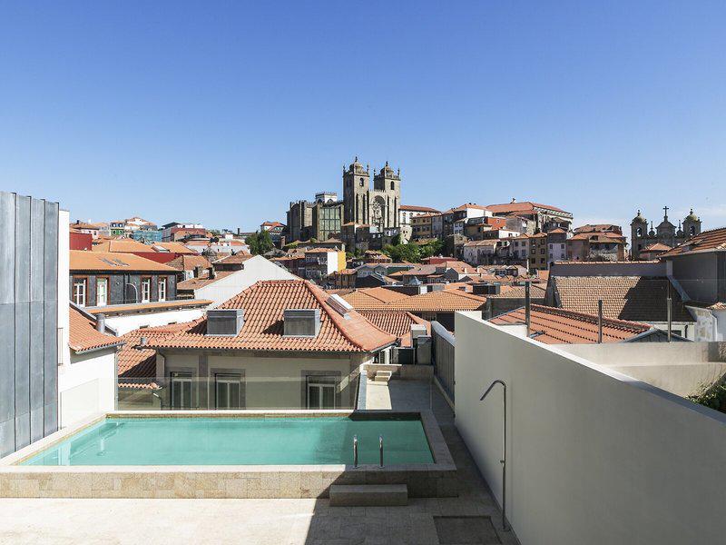 10F10BC0BB440B172F91D153AEC0156B