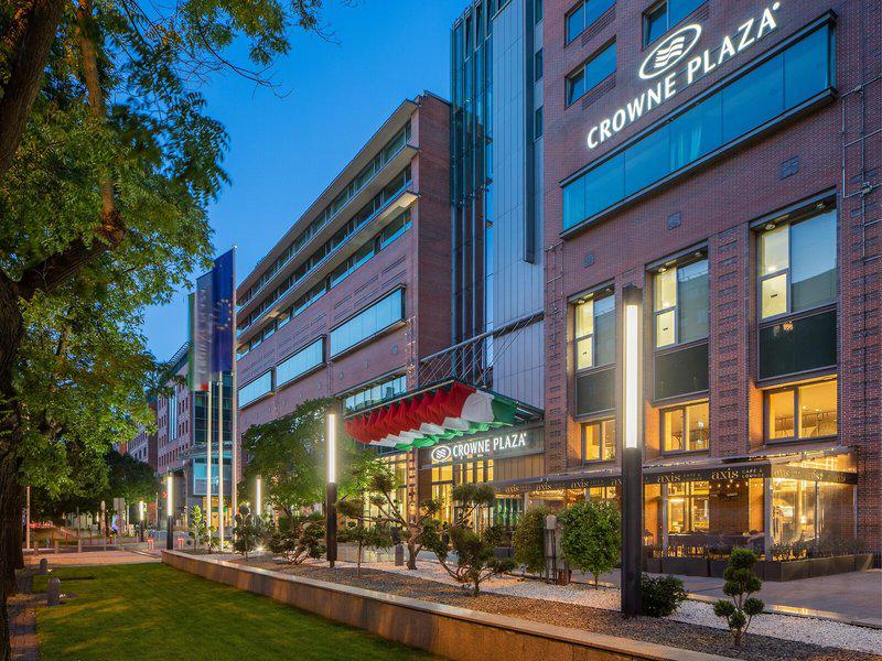 1885469B088F7E3D2050E23694311D92