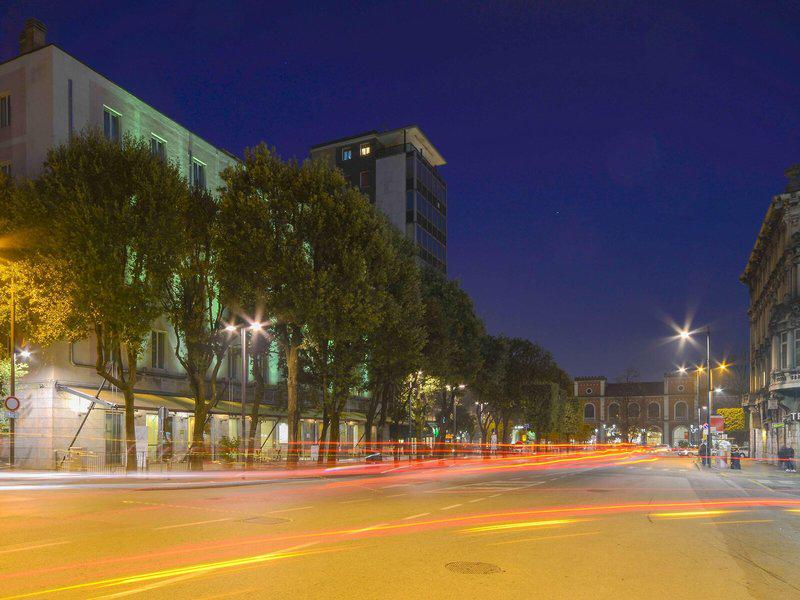 0B87DC39E924C0472E7863F446A9E886