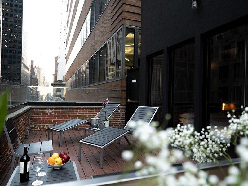 8C768592C076F16F56D6F6F4498A8529