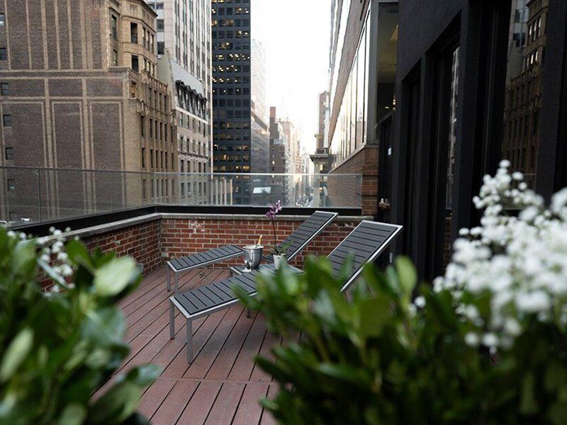 E8B5A8C9C4A42A3D93E4EA583F51D62A