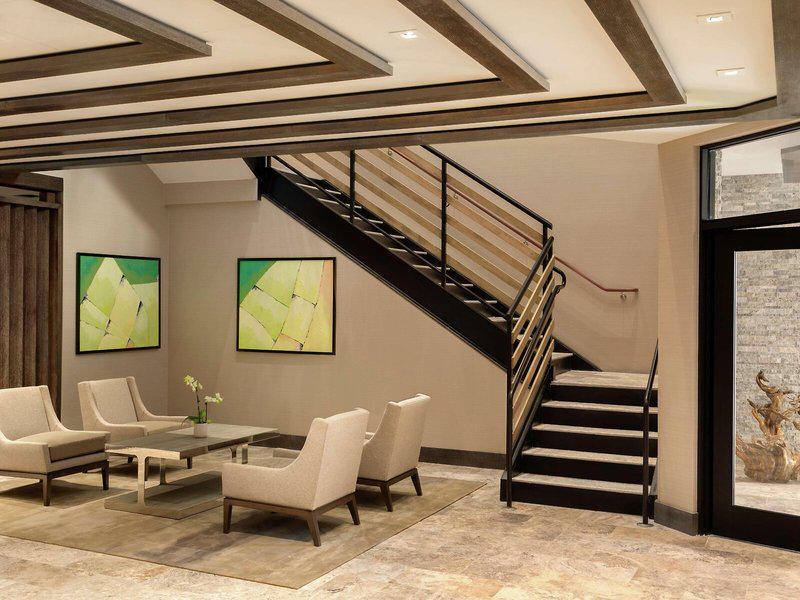 76B922157E5011C3D489B80C89A2180E