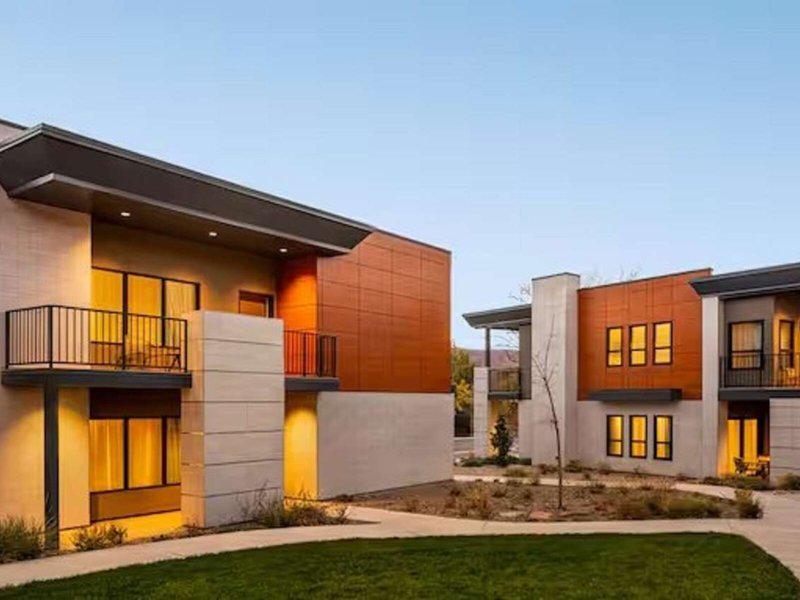 6A0EA83B2A05A966DB9D7F52E9C2ABDF