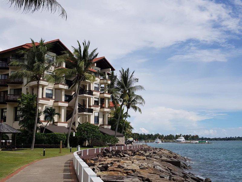 19A226876F807BB7A2F015DC4B7E1107