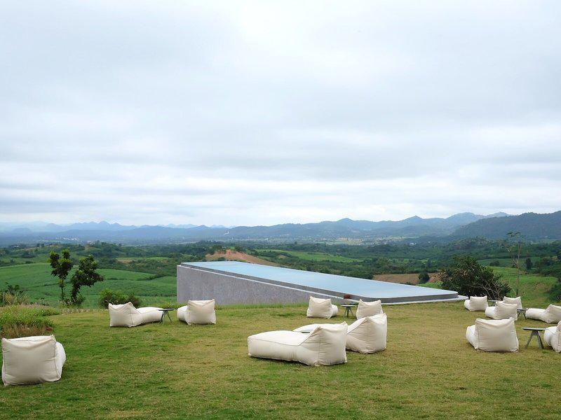 00EFCE2FFD16EB2FB8345D6940414F13