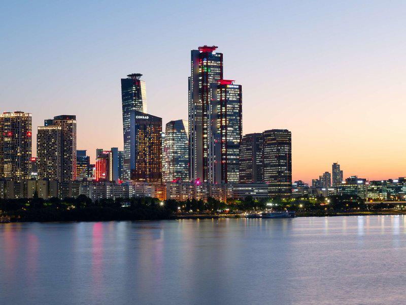 71C1FE46A7CAC536969516F17D51EE57