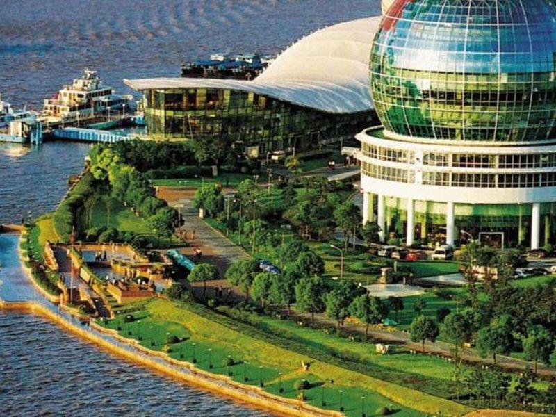 05ADC18F52D5799D6673381252D95950