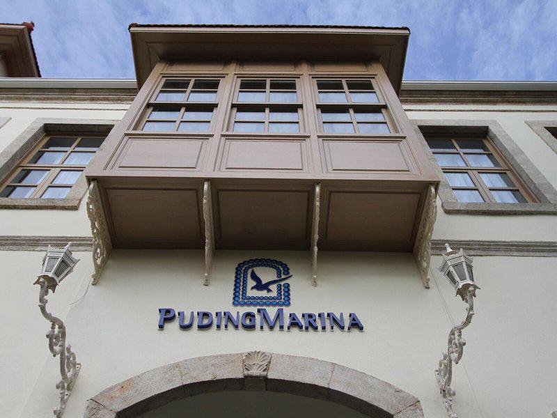 B81185BA5D1A420E36B4B8E1A849FBE0