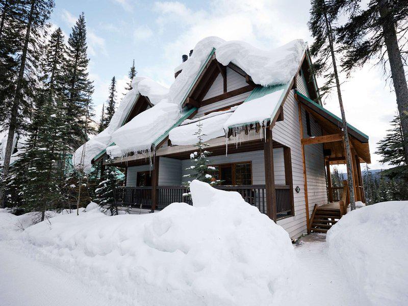 B4A9C9067A2CB3B73DB42D212000E775