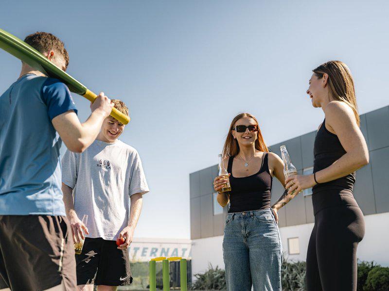 4D21B2E0C97E0179025065AD02CA95EA