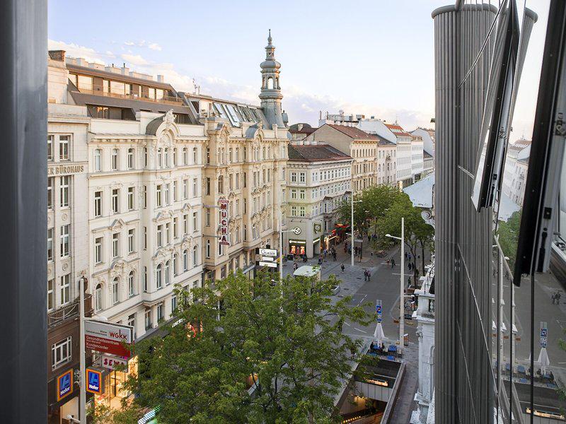 E40FE3EF39AE417CCF5357298FB984F9