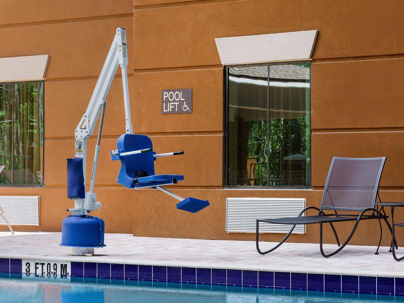 AAC5E8F7CA9C675F2C76D83FC7BF4262