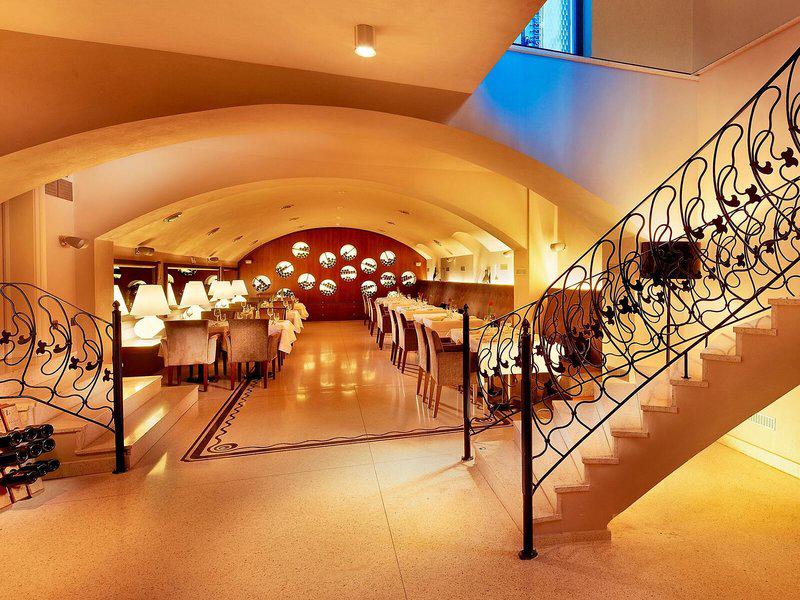 3CFB42EE09D52DFD8610E41B47B6B743