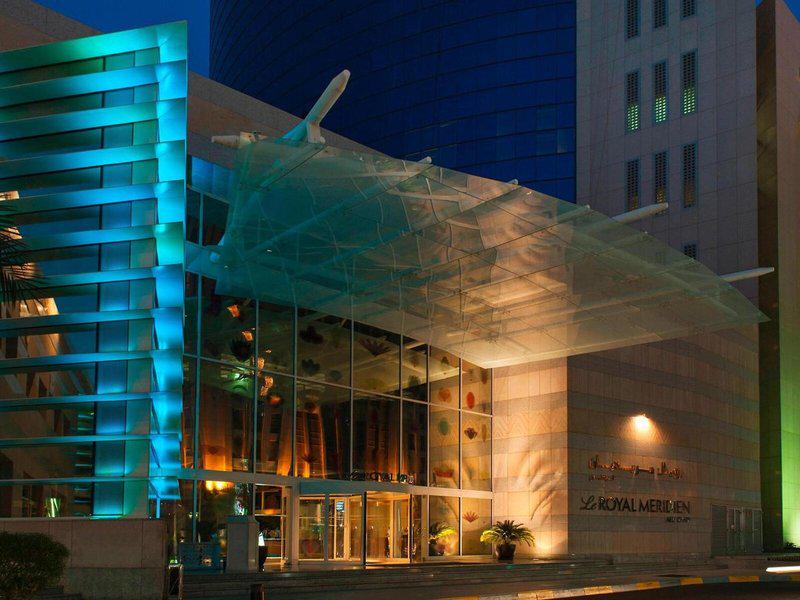 CC118976F738000EAA312D00E33F5651