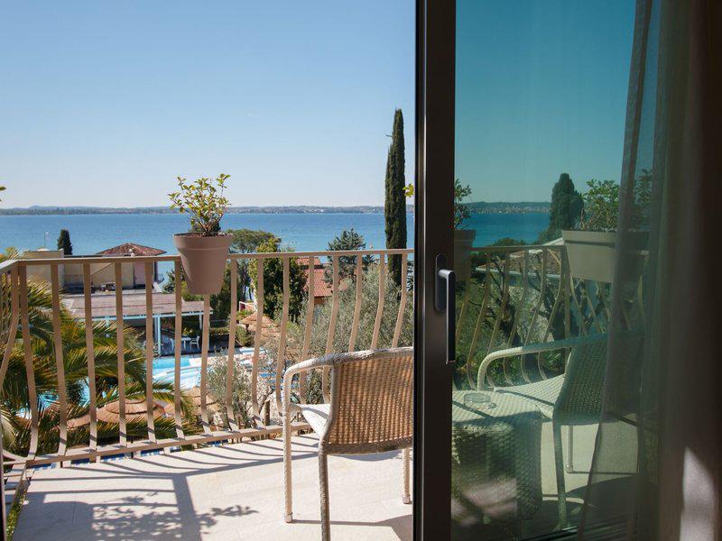 E0F582464FFB40FC850C2E40F0265369